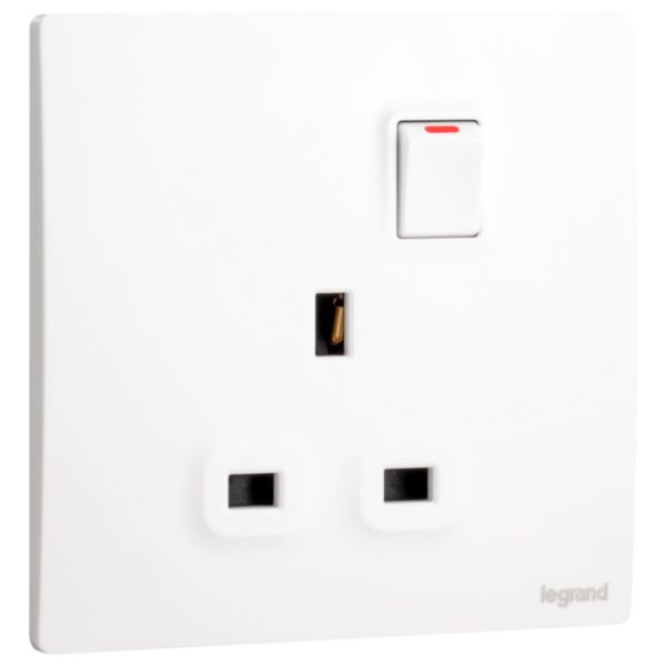 0a-8d7d-04c0cc94eb6b.jpg Legrand Mallia Senses - 1 gang BS switched socket outlet single pole -13A - - Image 1
