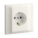 Legrand Belanko S - 1 gang german standard socket outlet with shutter - 16A - - Image 2