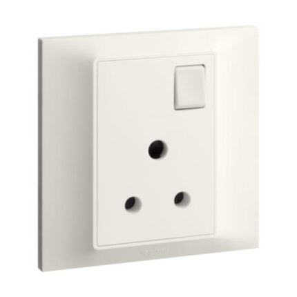 Legrand Belanko S - 1 gang BS switched socket outlet - 5A -