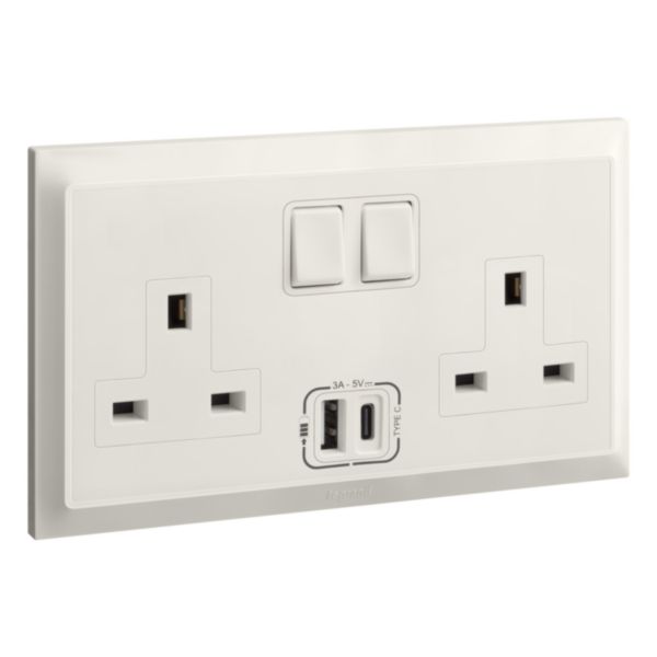 7b-ab67-ec54209db066.jpg Legrand Belanko S - 2 gang single pole BS switched socket outlet inboard - 13A + USB type A+C - - Image 1