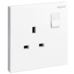 Legrand Galion - 1 gang British Standard switched single pole socket outlet with power indicator - 13A -