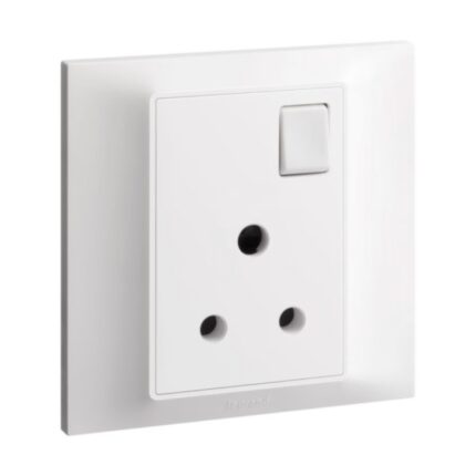 Legrand Belanko S - 1 gang BS switched socket outlet - 5A -