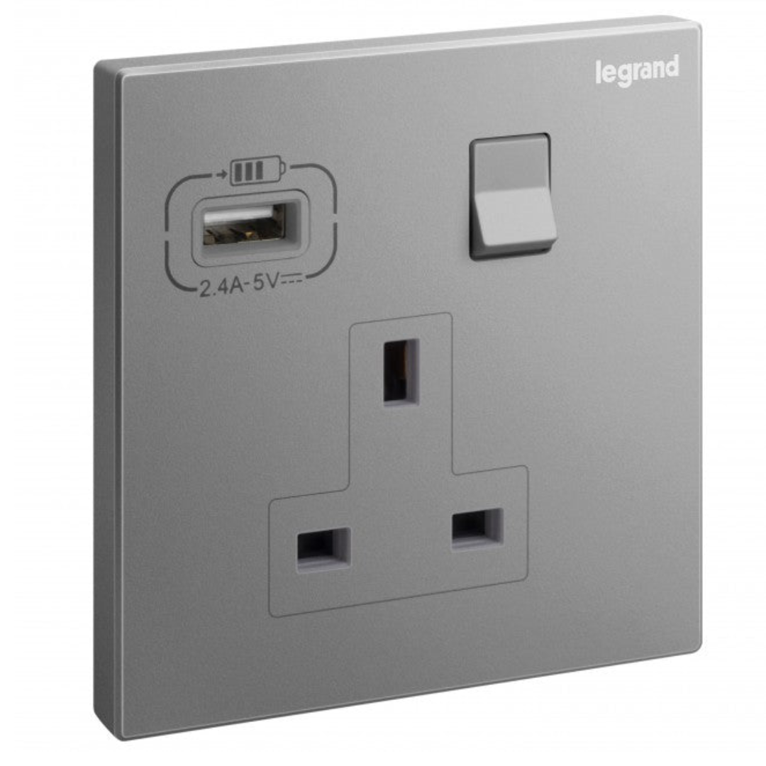 hdTJEHx1WFPgNcMBuu8Lwd.png Legrand Galion 13A Single Switched Socket + Usb Type A - Image 1